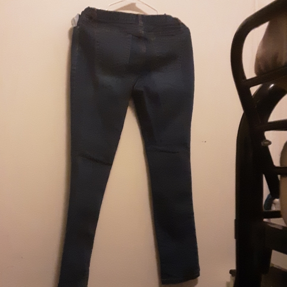 Childrens Place jeans - Picture 2 of 3